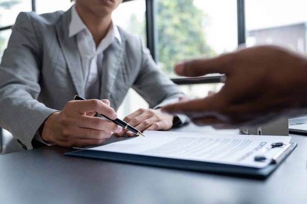 Comment choisir l'assurance adaptée à son entreprise ?