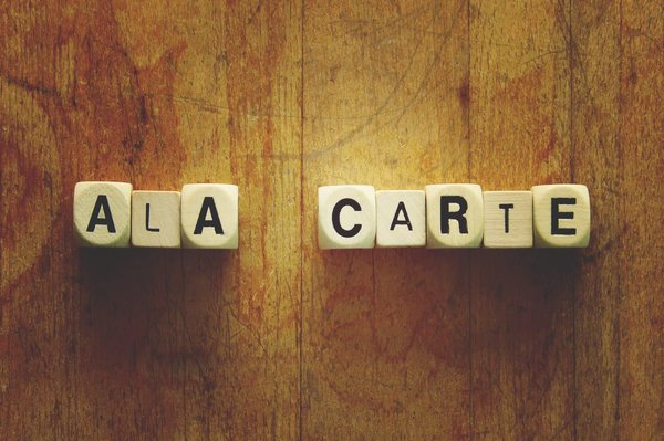 Quels sont les avantages des cartes de débit avec fonction de crédit ?